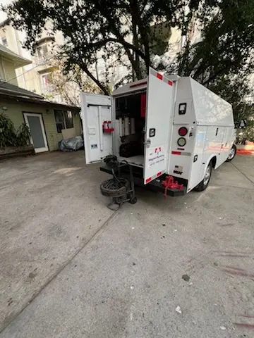 Magnet Plumbing service vehicle on-site for Faucet Repair in Silver Palm